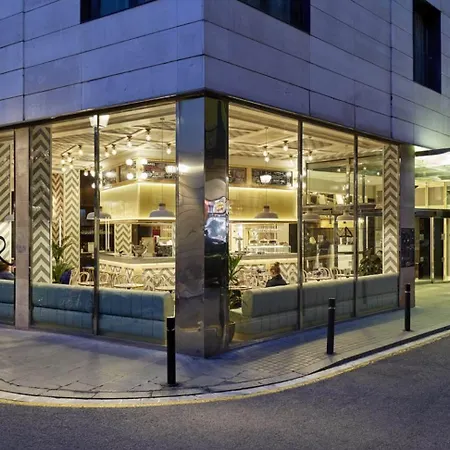 Отель Catedral 4 Sup 4*