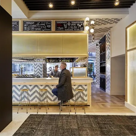 Catedral 4 Sup Отель Барселона